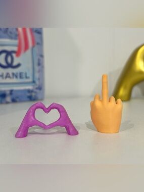 3D Printed Set of 5 Novelty Middle Finger or Heart Hand Desk Figurines